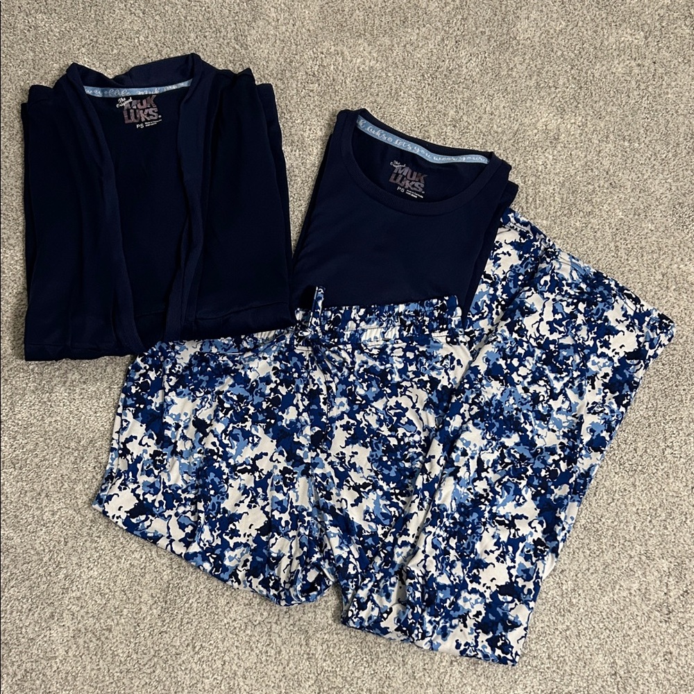 MukLuks 3 piece Blue and White Floral Pajama Set size PS